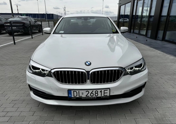 BMW Seria 5 cena 118000 przebieg: 84744, rok produkcji 2019 z Pilawa małe 277